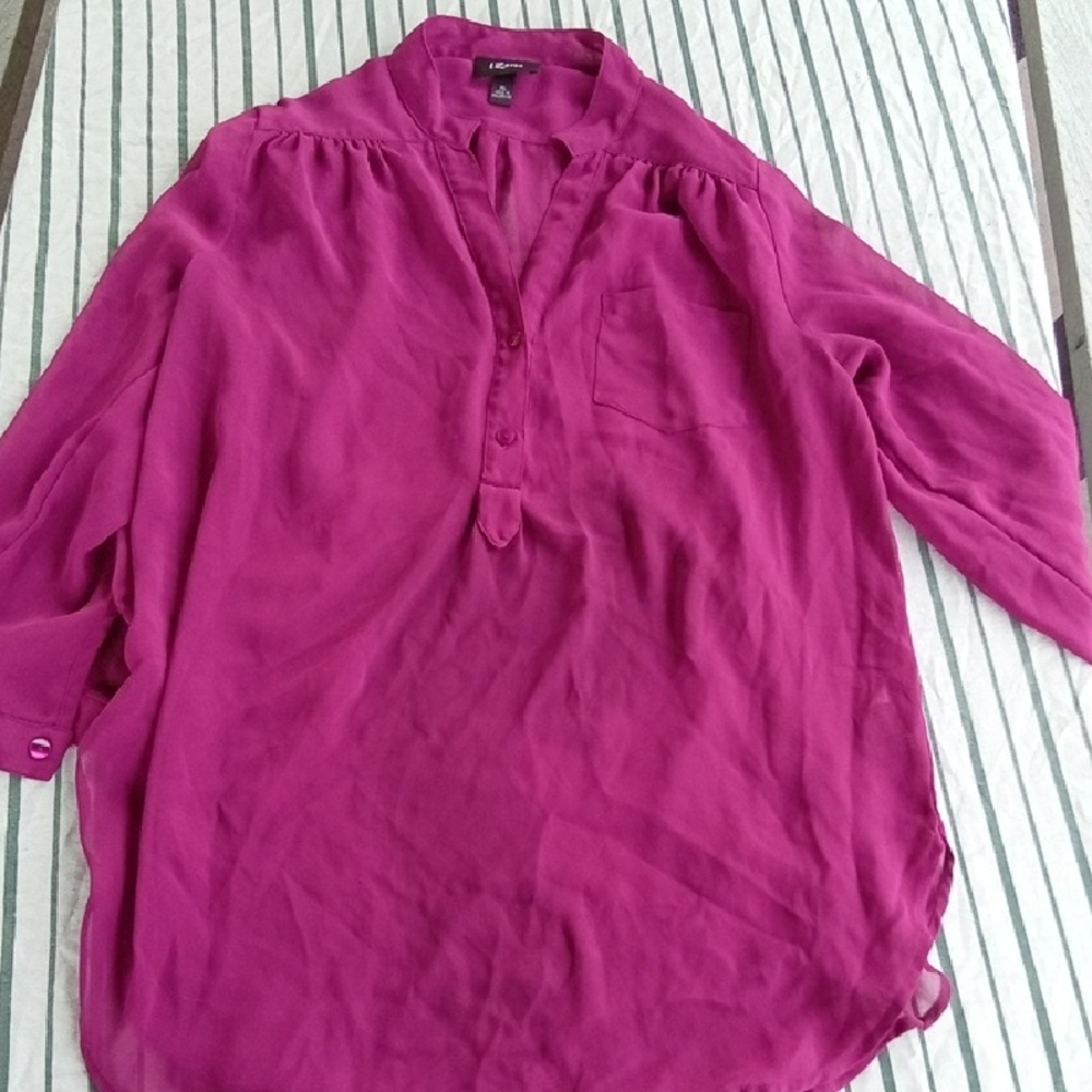Womans XL Iz Byer Chic Pink Blouse with Elegant Design